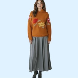 MaxMara Beautifully Woven Sweater Embossed with Flora & Leaves.Exquisite! size M